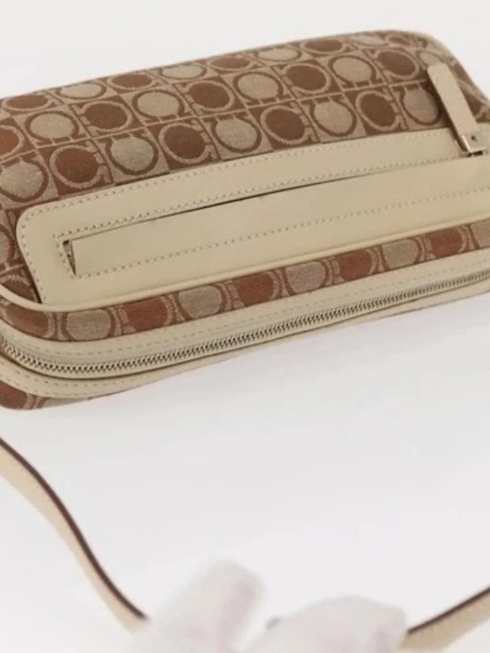 Salvatore Ferragamo Gancini Shoulder Bag Canvas Leather Beige Gold Auth BA7672
